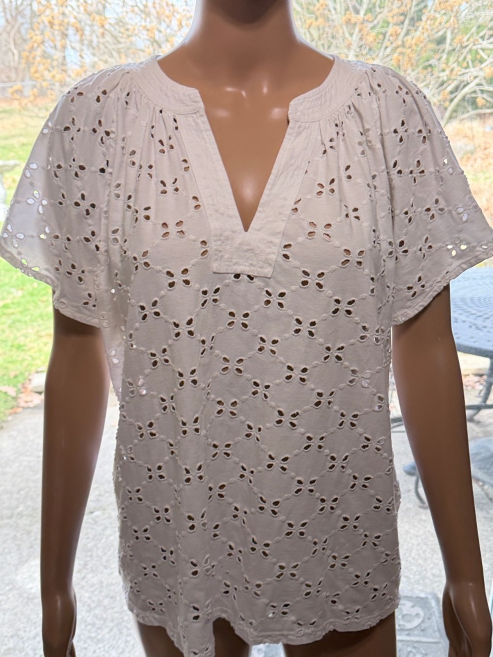 LOFT White Eyelet Split-Neck Short Sleeve Top, Large